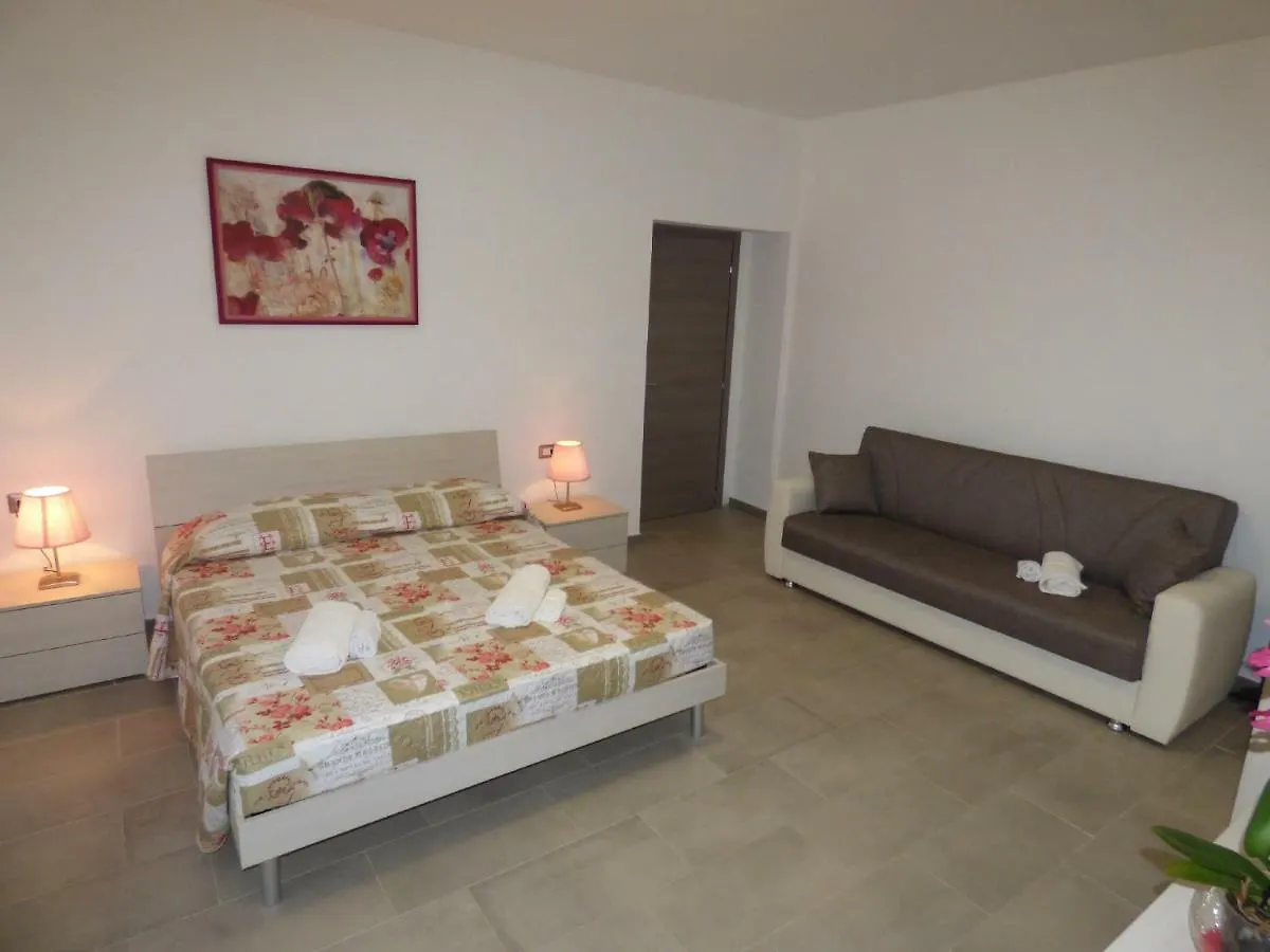 B&B Fiori Di Pesco Fertilia Couette-café