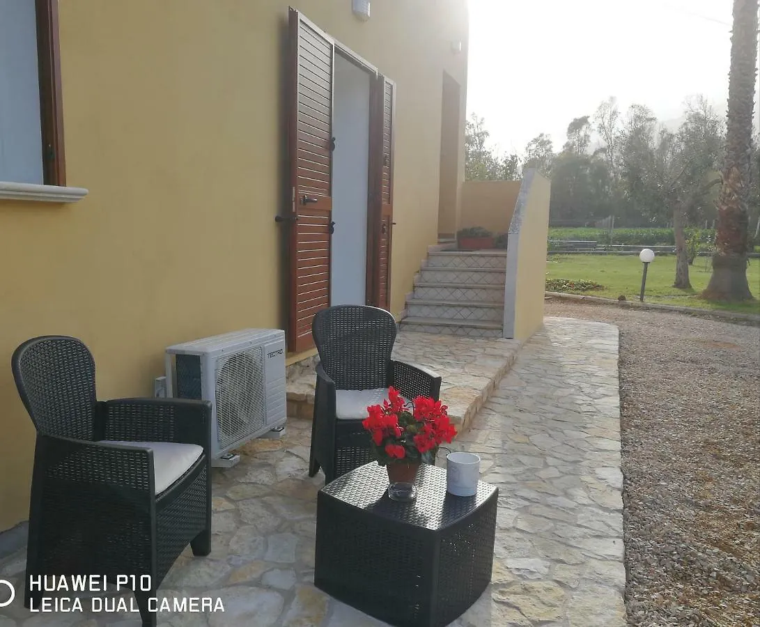לינה וארוחת בוקר פרטיליה B&B Fiori Di Pesco