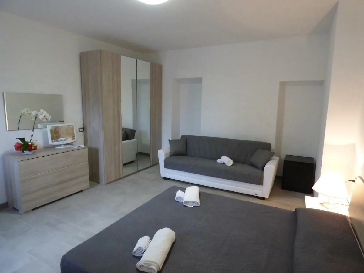לינה וארוחת בוקר פרטיליה B&B Fiori Di Pesco
