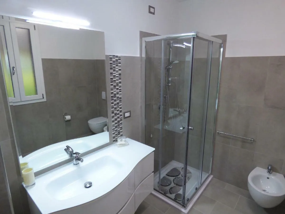 ** לינה וארוחת בוקר פרטיליה B&B Fiori Di Pesco איטליה